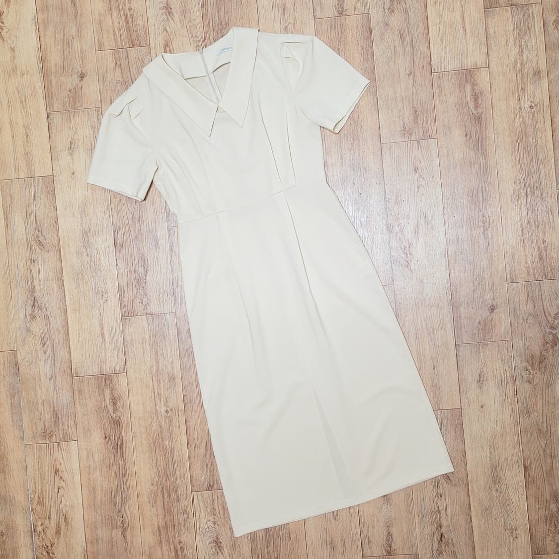 스프링크로커스(springcrocus) 카라 원피스 55-66 새상품 상품이미지2