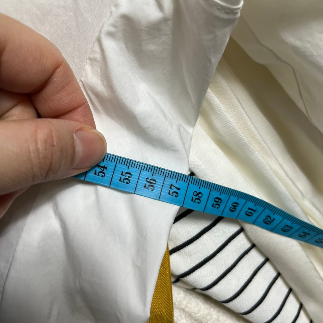 한섬 오즈세컨 화이트 퍼프 반팔 블라우스 76 상품이미지6