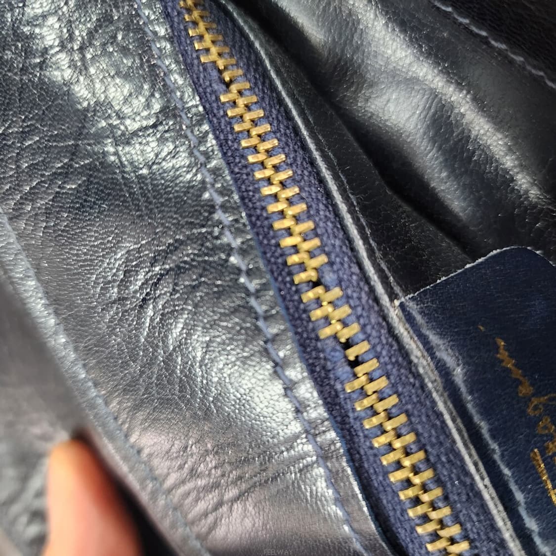 페라가모 빈티지 크로스백 상품이미지7