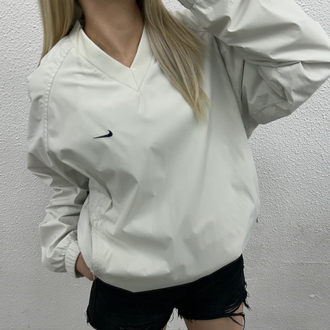 나이키 미니로고 아이보리 웜업 L 상품이미지1