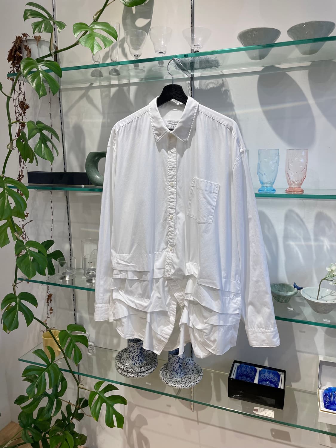 23AW 꼼데가르송 asymmetric ruffled shirt 상품이미지4