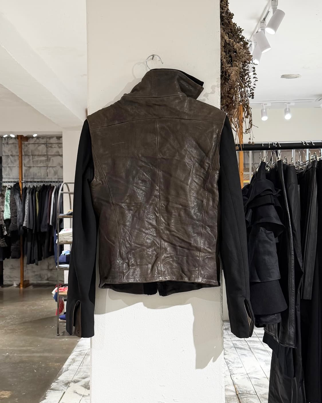 엠포리오 아르마니 카키 레더 집업 자켓 상품이미지6