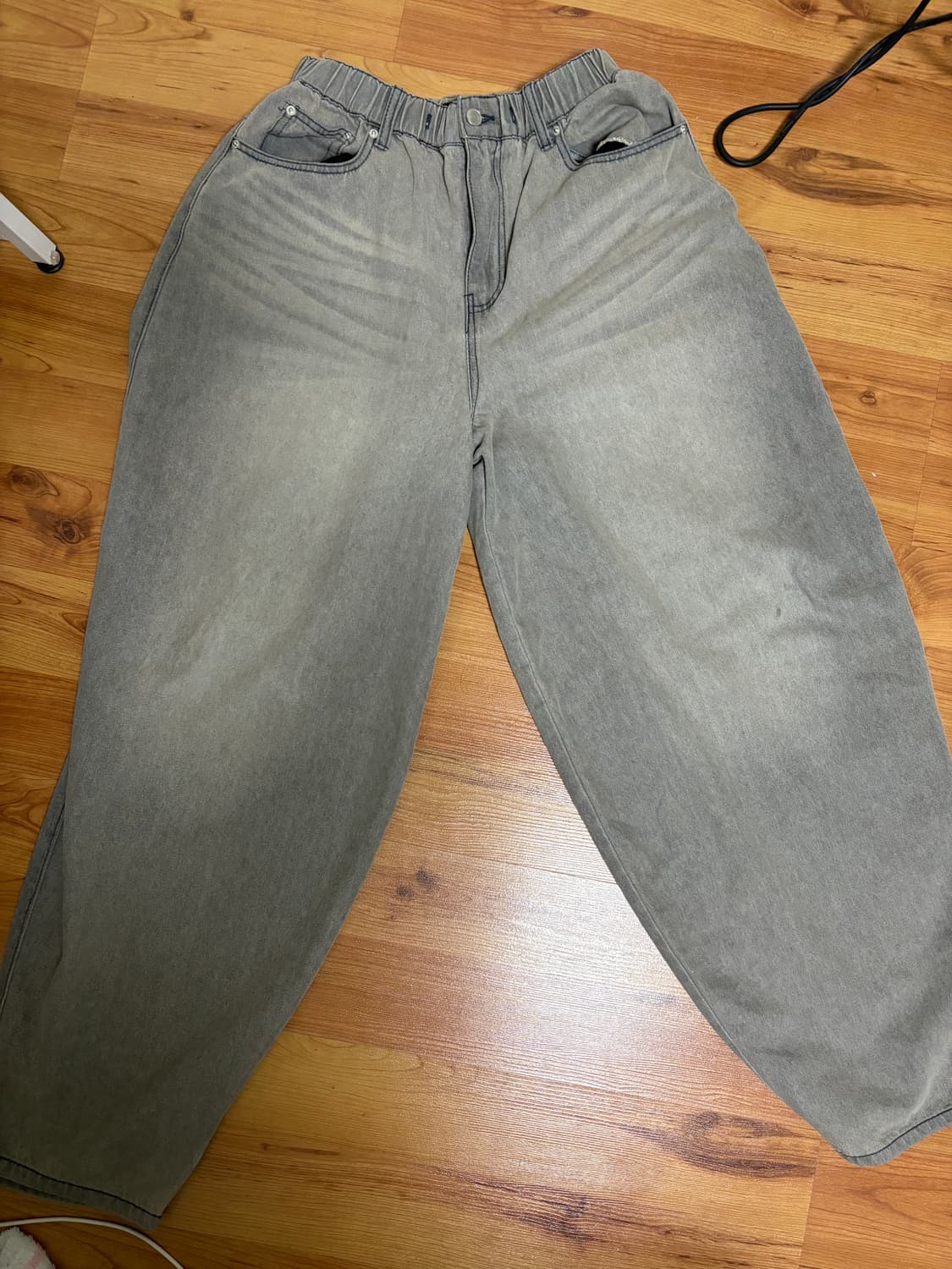 그레이 와이드 벌룬 데님팬츠 상품이미지1