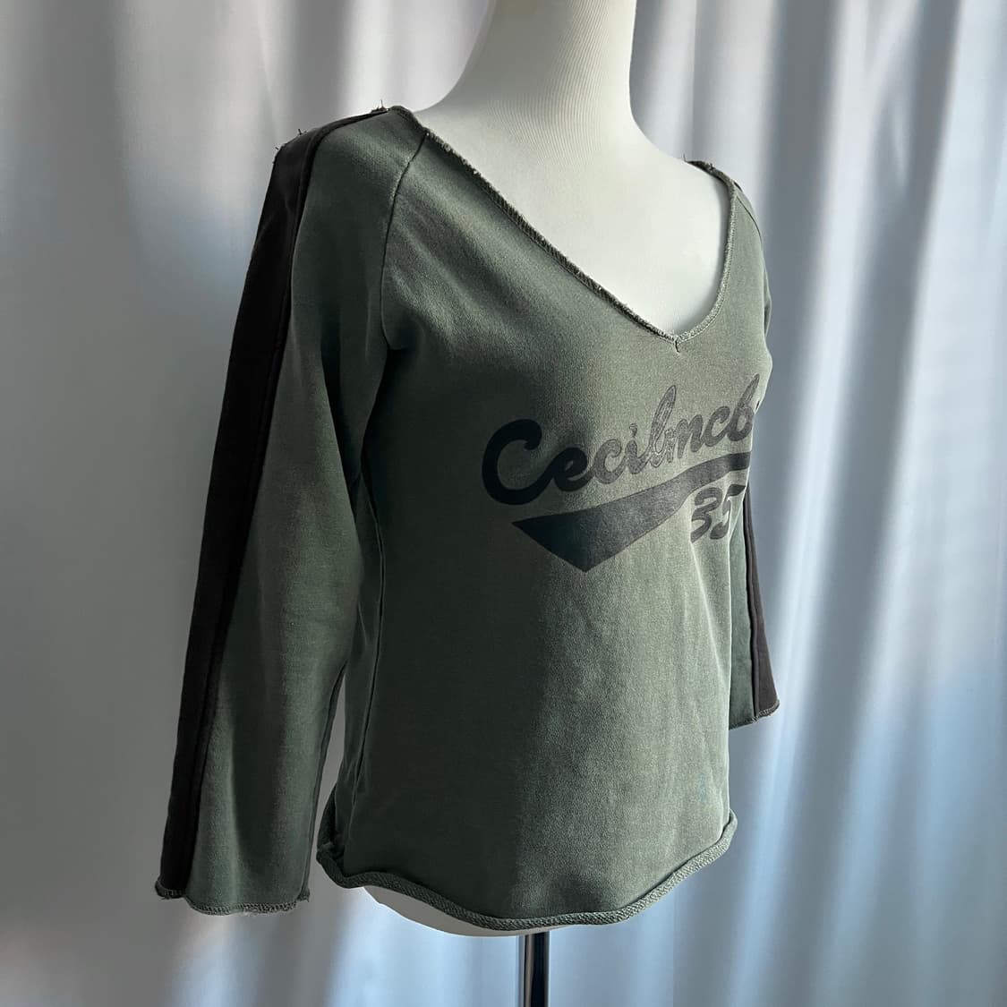 CECIL MCBEE v neck t-shirt 상품이미지2