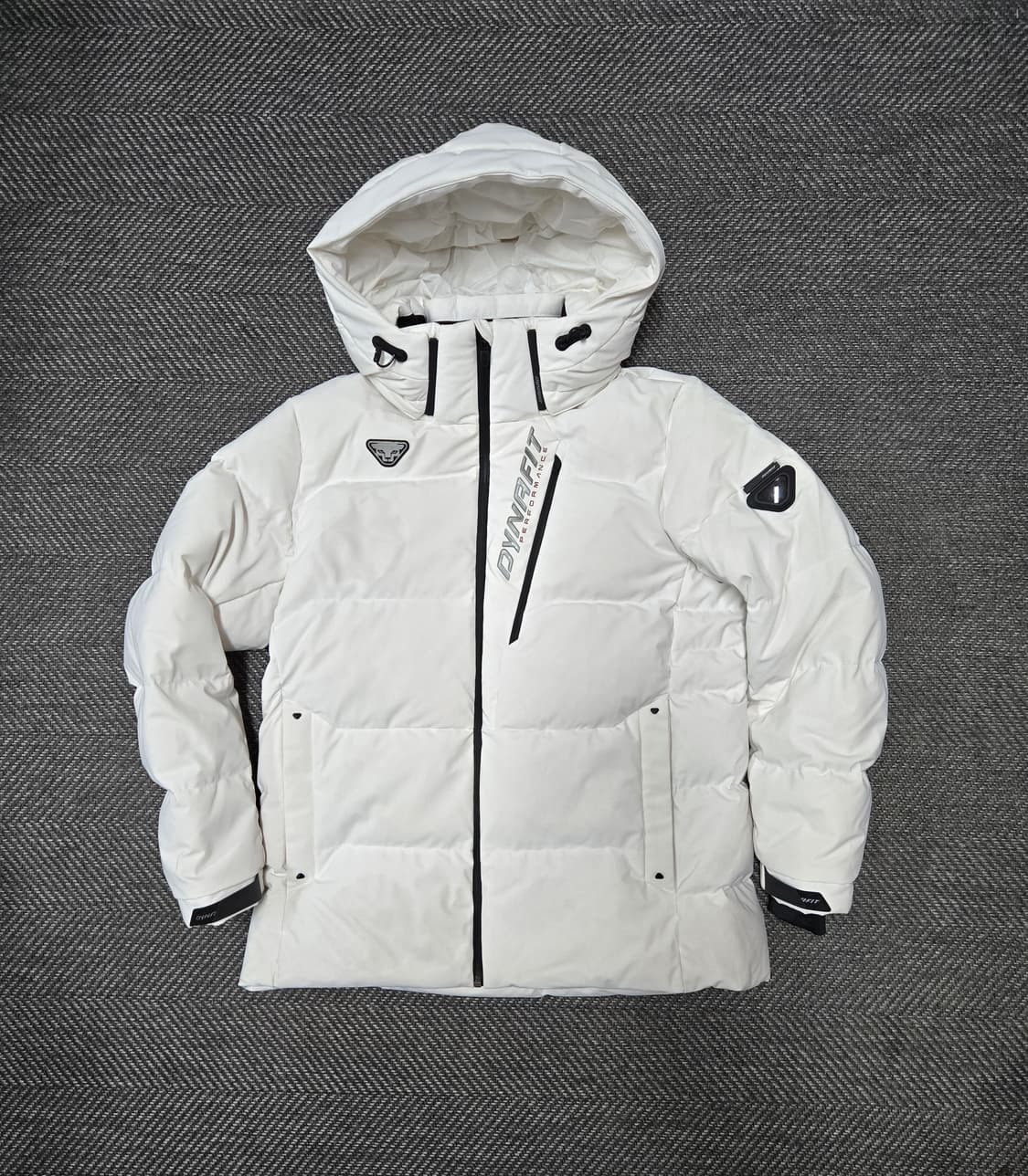 다이나핏 화이트 후드 구스다운패딩 카본비스트 여성 미들 다운 상품이미지1