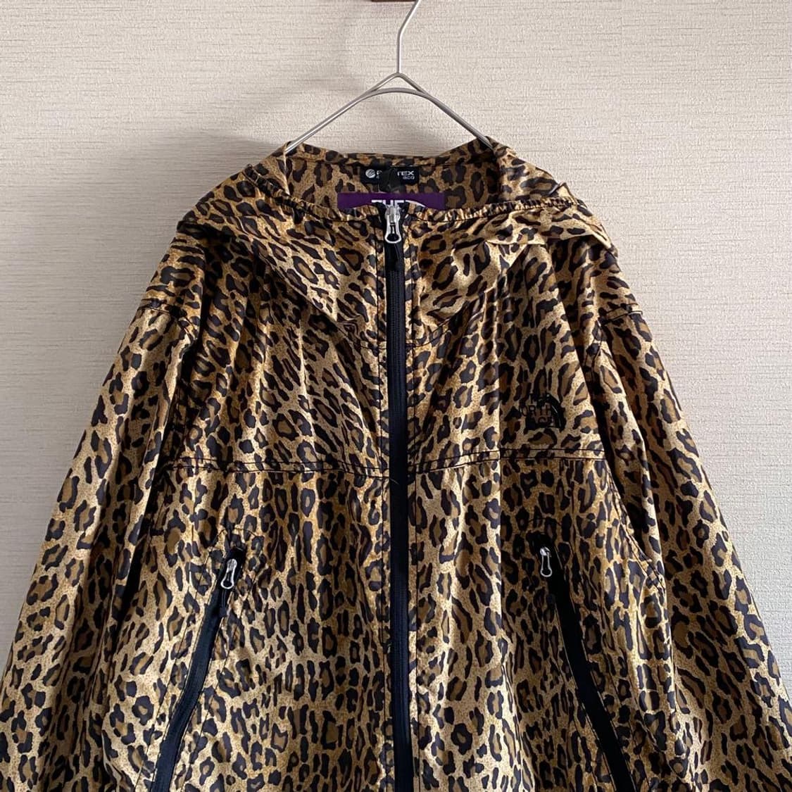 노스페이스 퍼플라벨 30D 퍼텍스 레오파드 프린트 마운틴 윈드 파카 상품이미지2