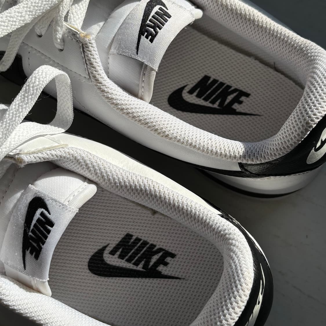 (택포) 나이키 코르테즈 화이트 블랙 250사이즈 상품이미지4