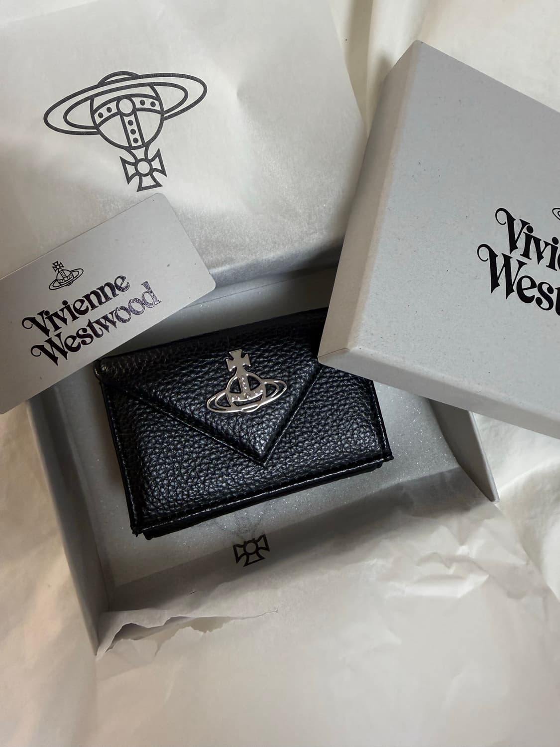비비안웨스트우드 반지갑 블랙 상품이미지1