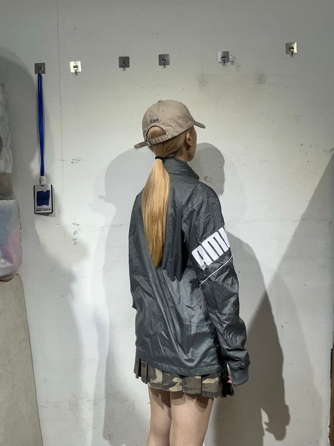 푸마 그레이 화이트 로고 바람막이 자켓 S 상품이미지3