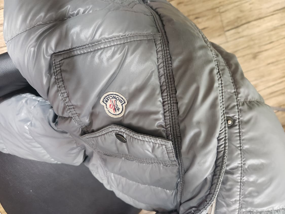 (감정서 동봉) 몽클레어 리버시블 다운 푸퍼 자켓 상품이미지3