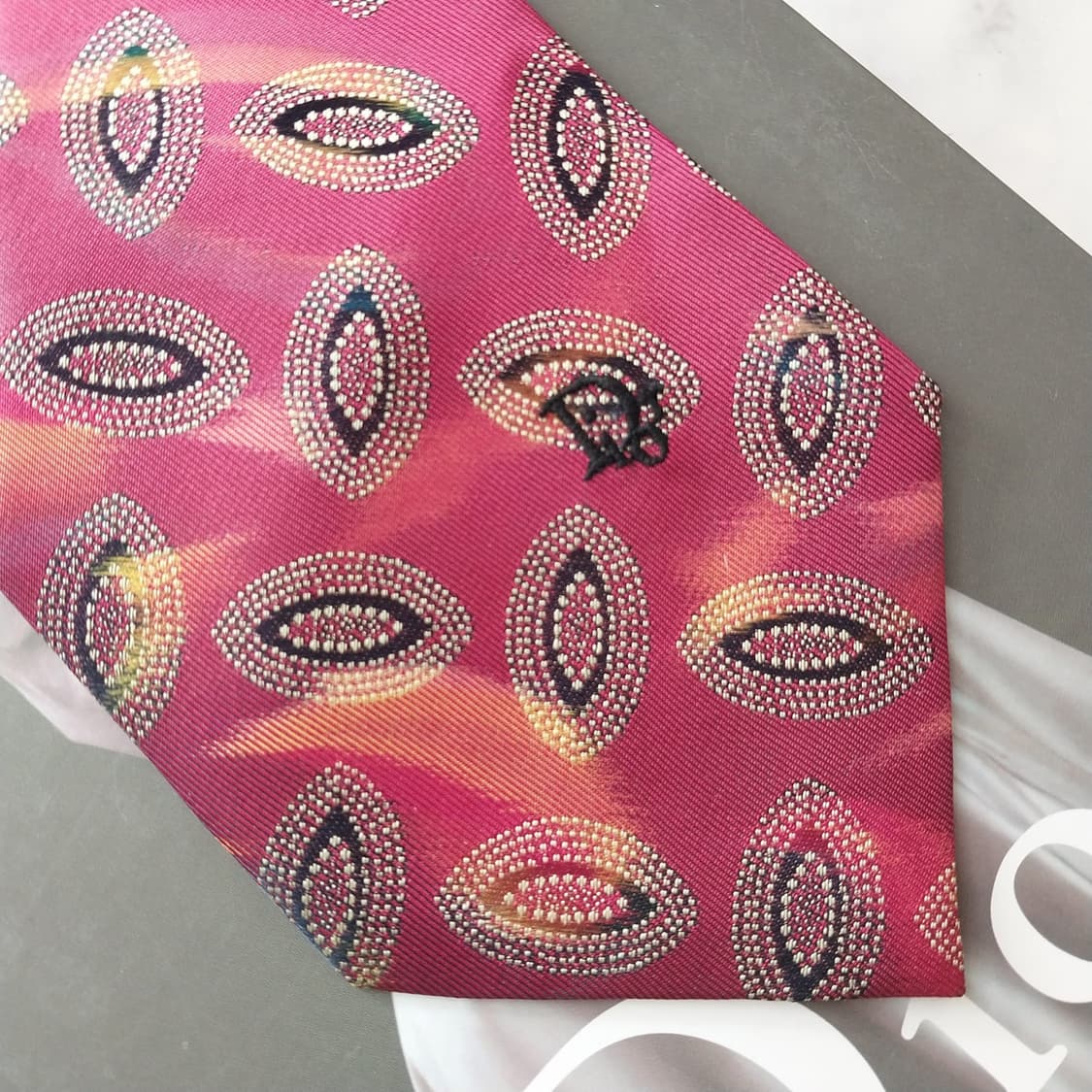 디올 실크 레드 자카드 넥타이 9.4cm A+등급 K1854
 상품이미지8