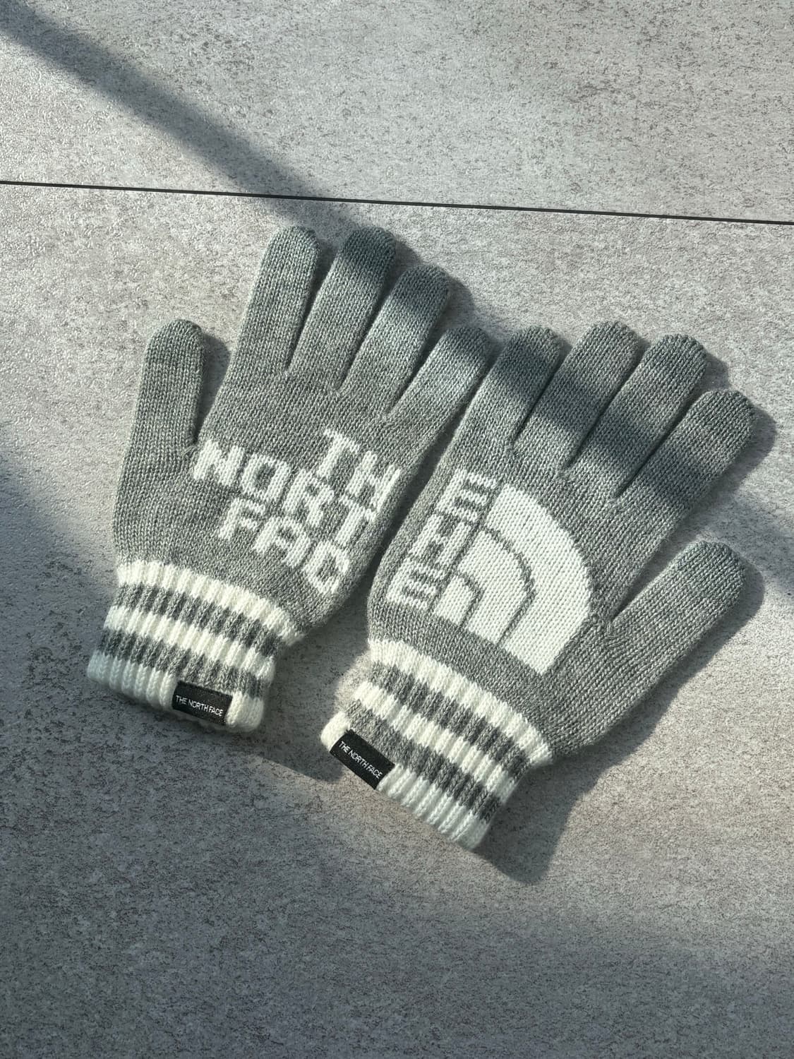 노스페이스 로고 글로브 상품이미지3