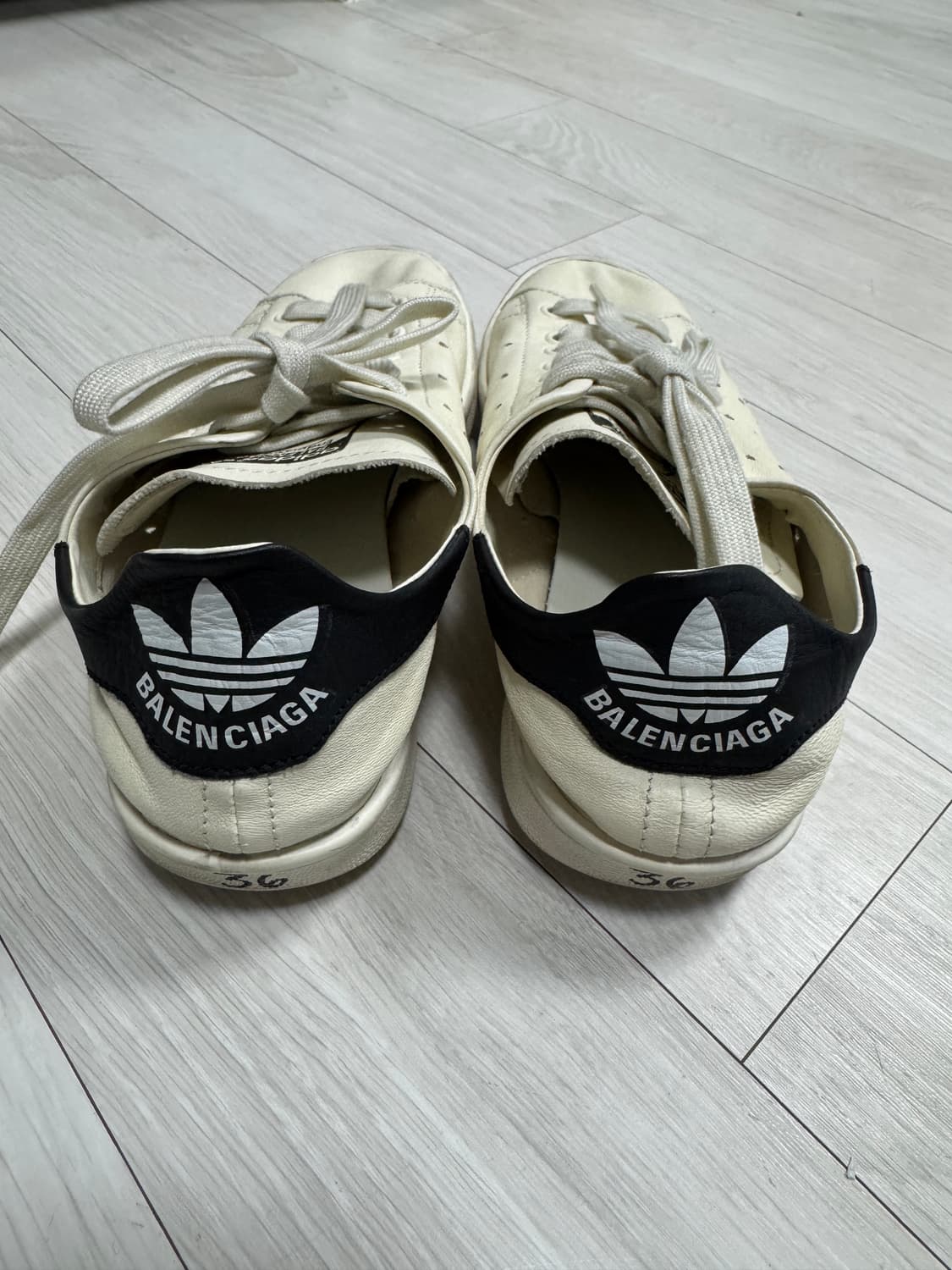 발렌시아가 x 아디다스 스탠 스미스 오프 화이트 상품이미지3