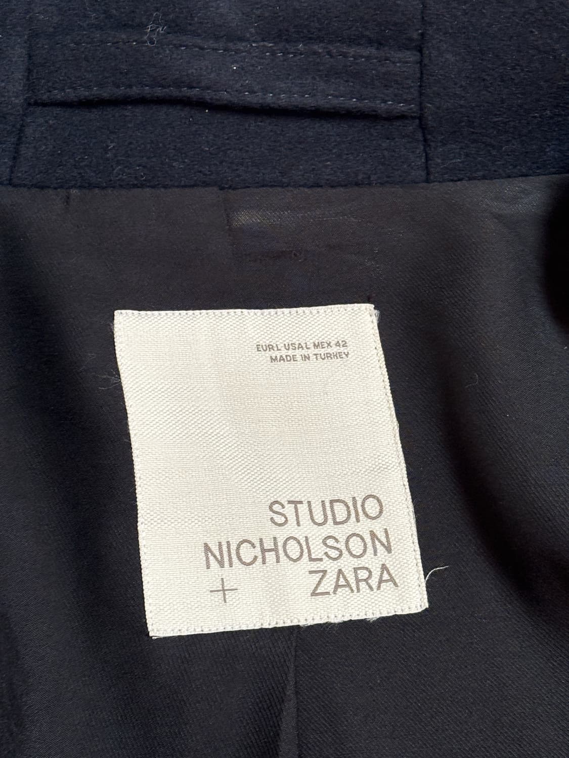 [L] 스튜디오니콜슨 x 자라 zara 레더 패치 피코트 판매 합니다 상품이미지5