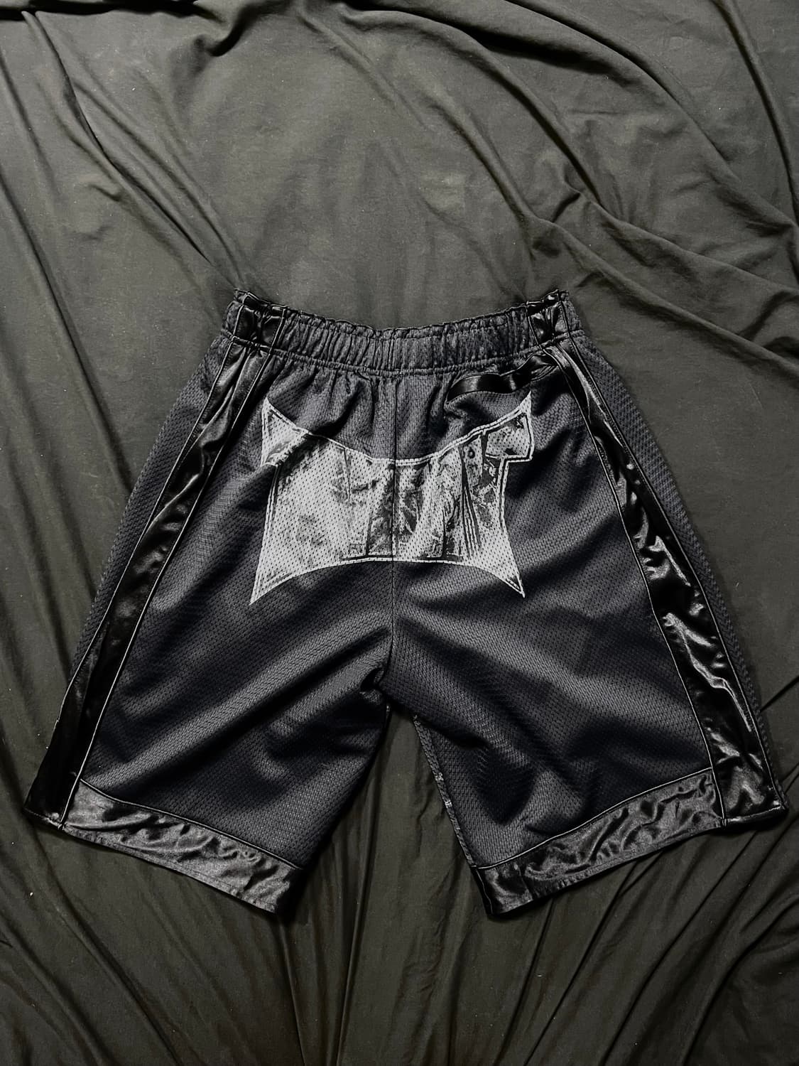 EOS SPORTY BBALL SHORTS IN BLACK  상품이미지2