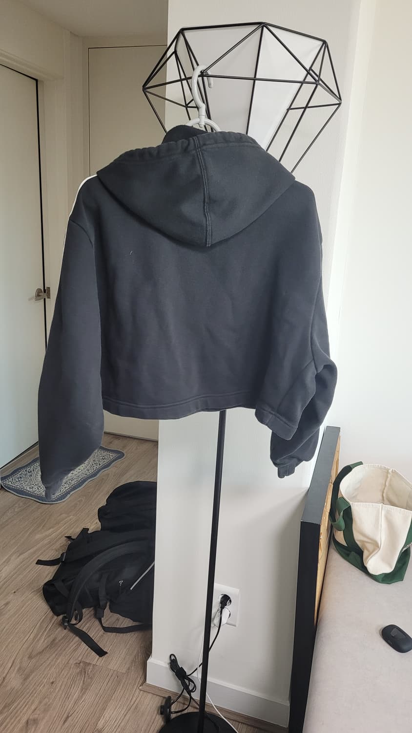 아디다스 불꽃  숏기장  후드티-S사이즈 상품이미지3