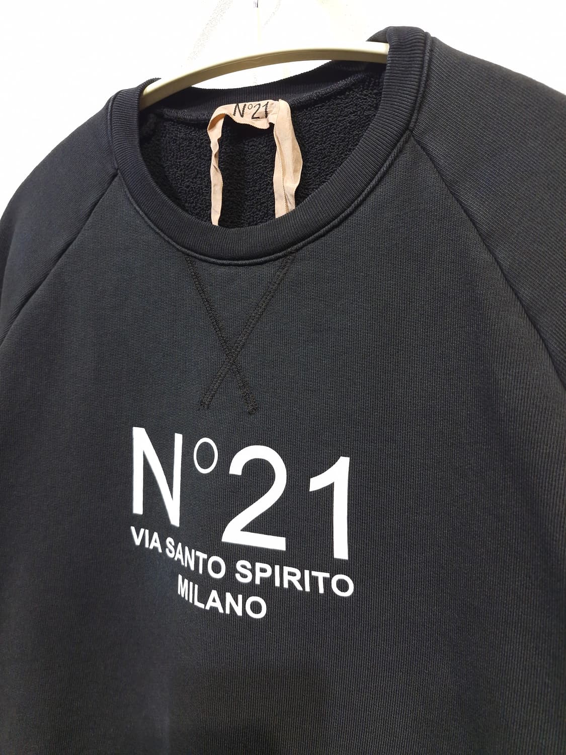 넘버투애니원(N21) 누메로벤투노 블랙 맨투맨 상품이미지6