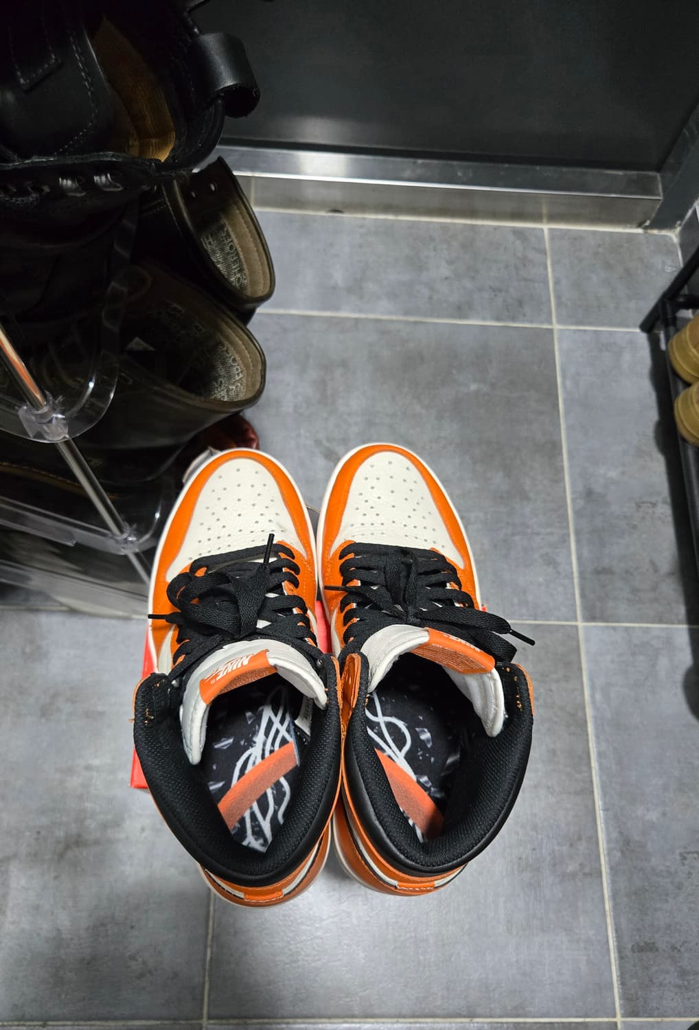 조던1 리버스 쉐터드 백보드 275 상품이미지4