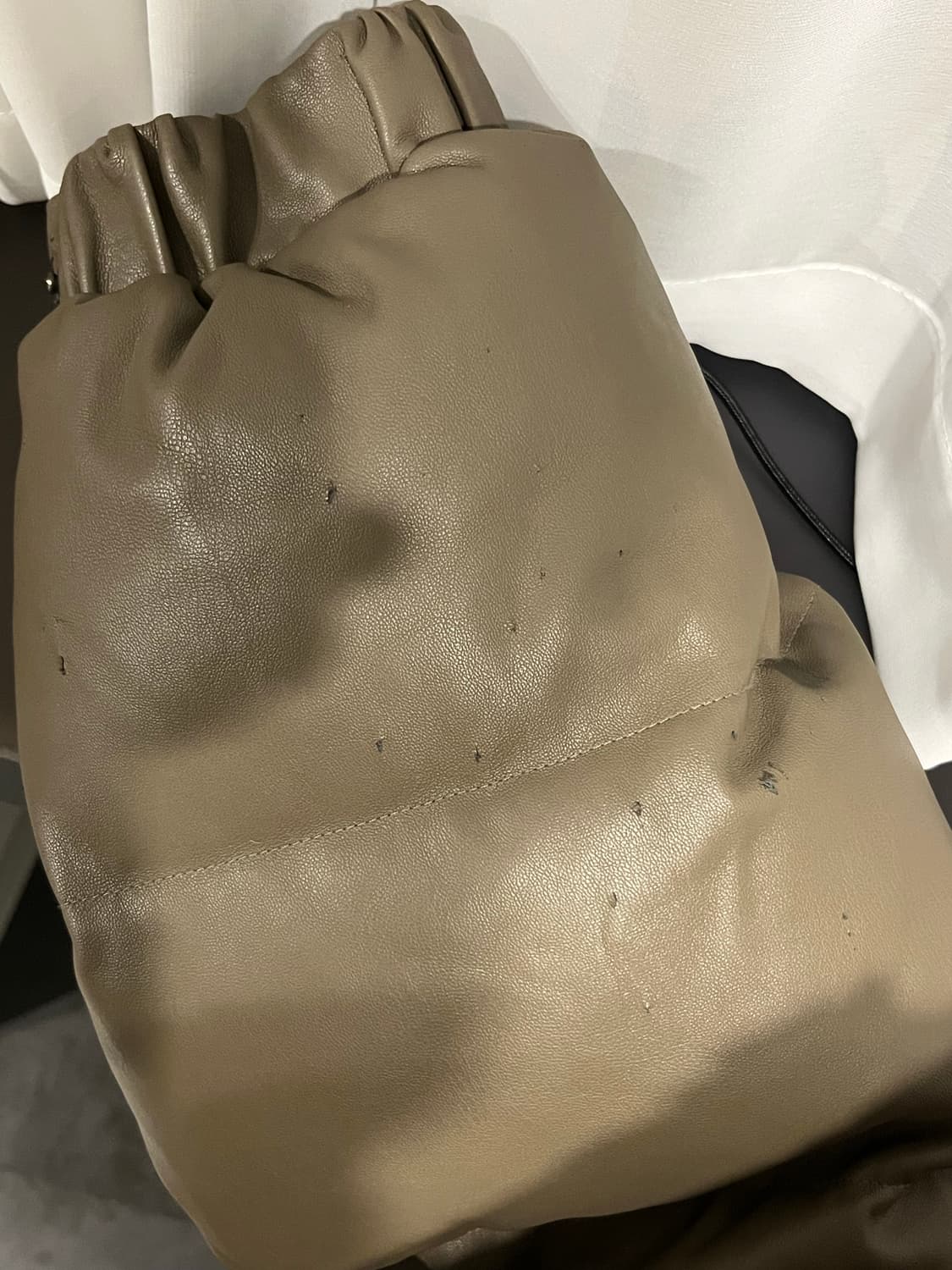 트리밍버드 레더 패딩 모카그레이 상품이미지7