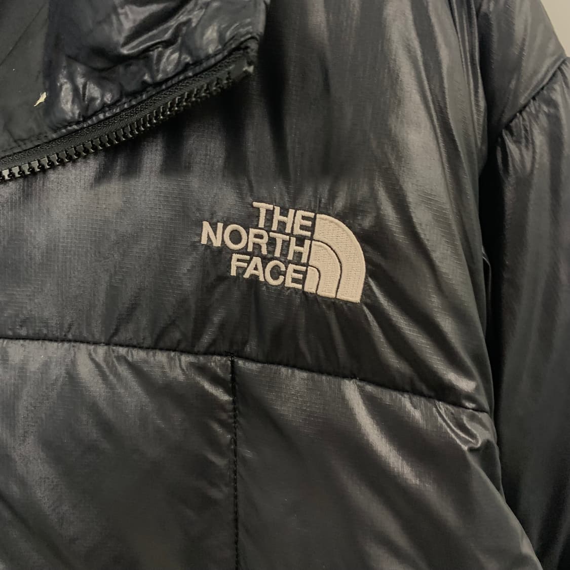 노스페이스 블랙 퀼팅 경량 패딩 상품이미지4