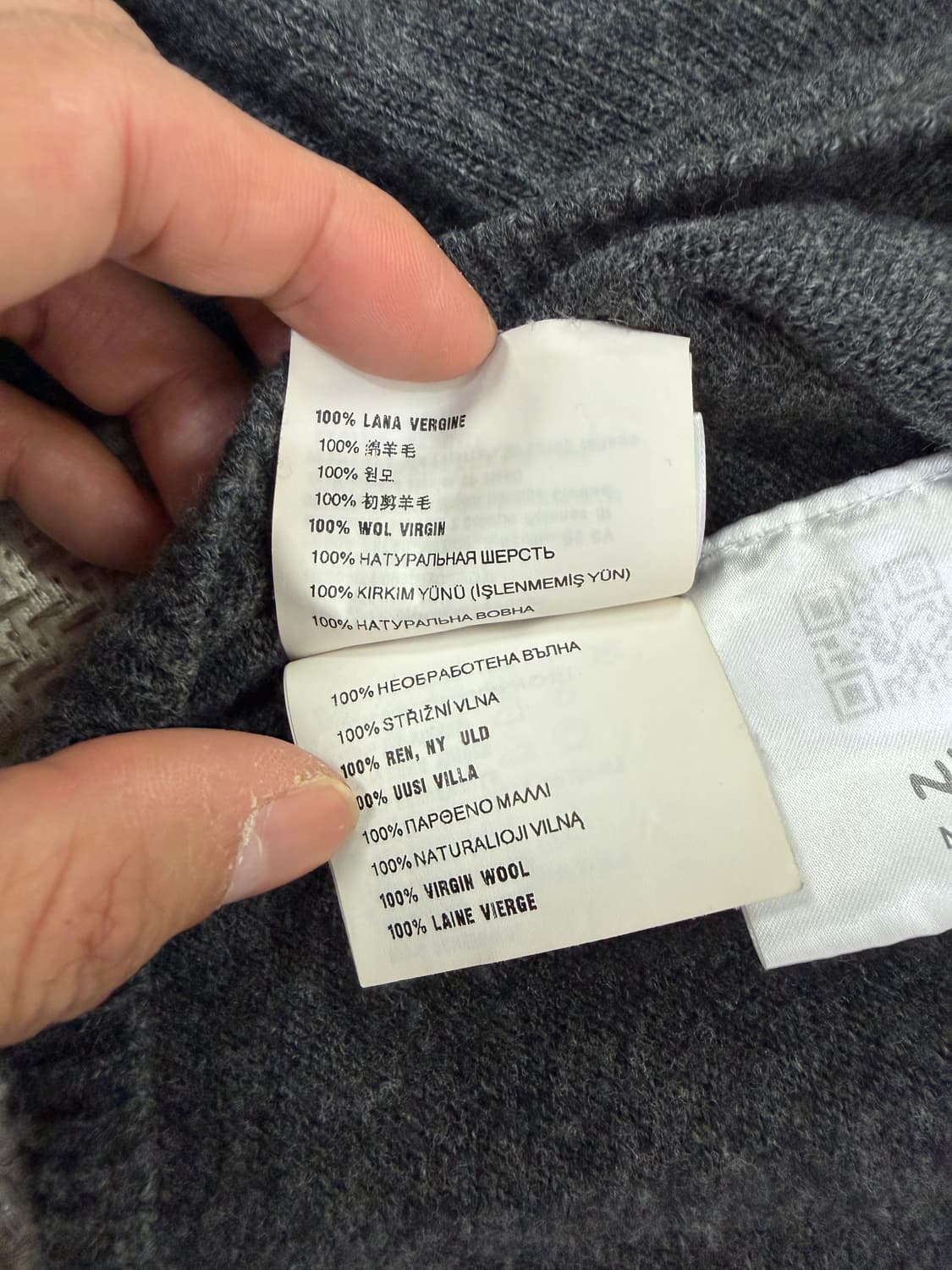 정품) 미우미우 신형 여성 백로고 그레이 가디건 40 상품이미지8