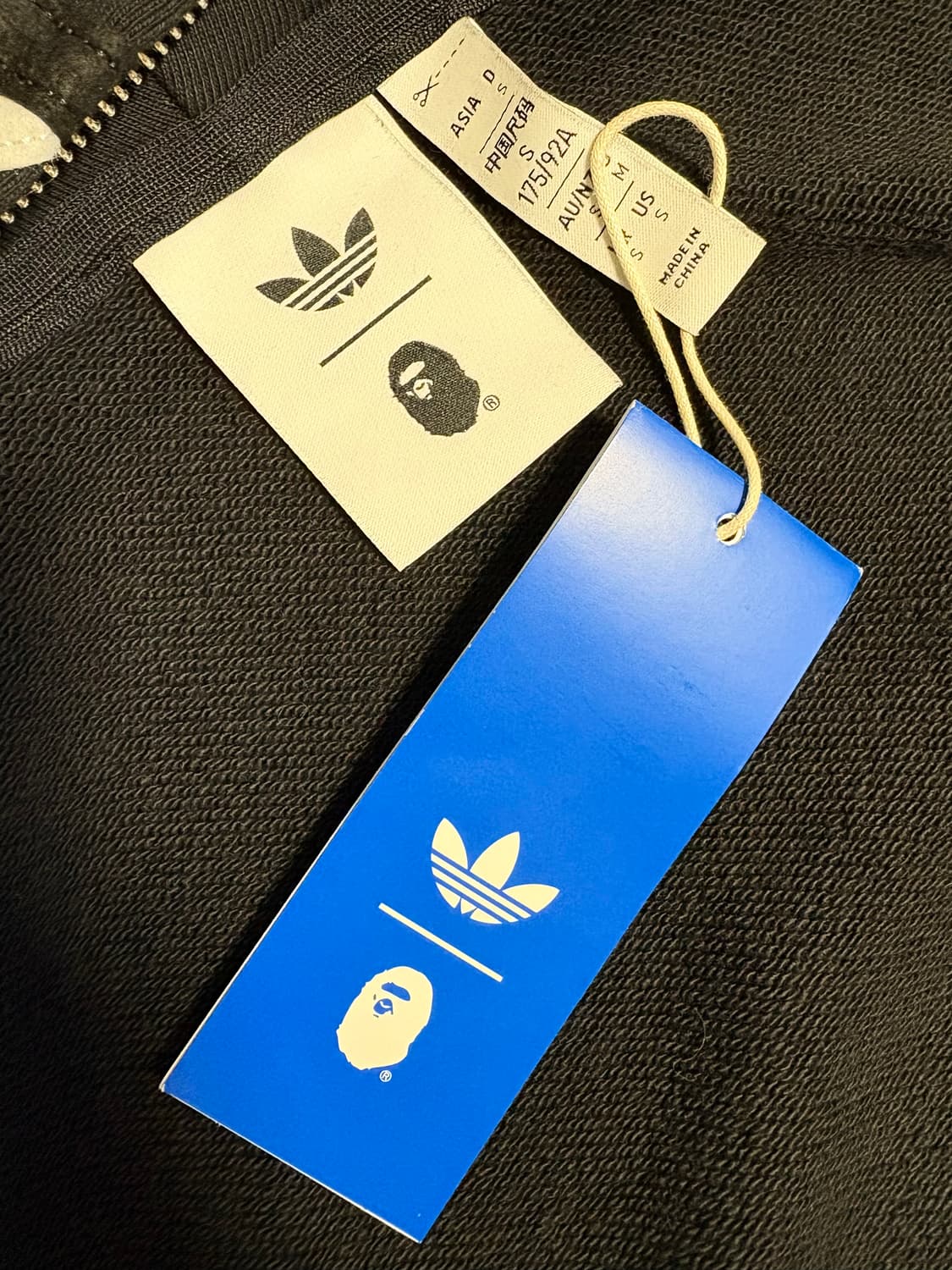 아디다스 x 베이프 얼티밋 샤크 후드 블랙 상품이미지3