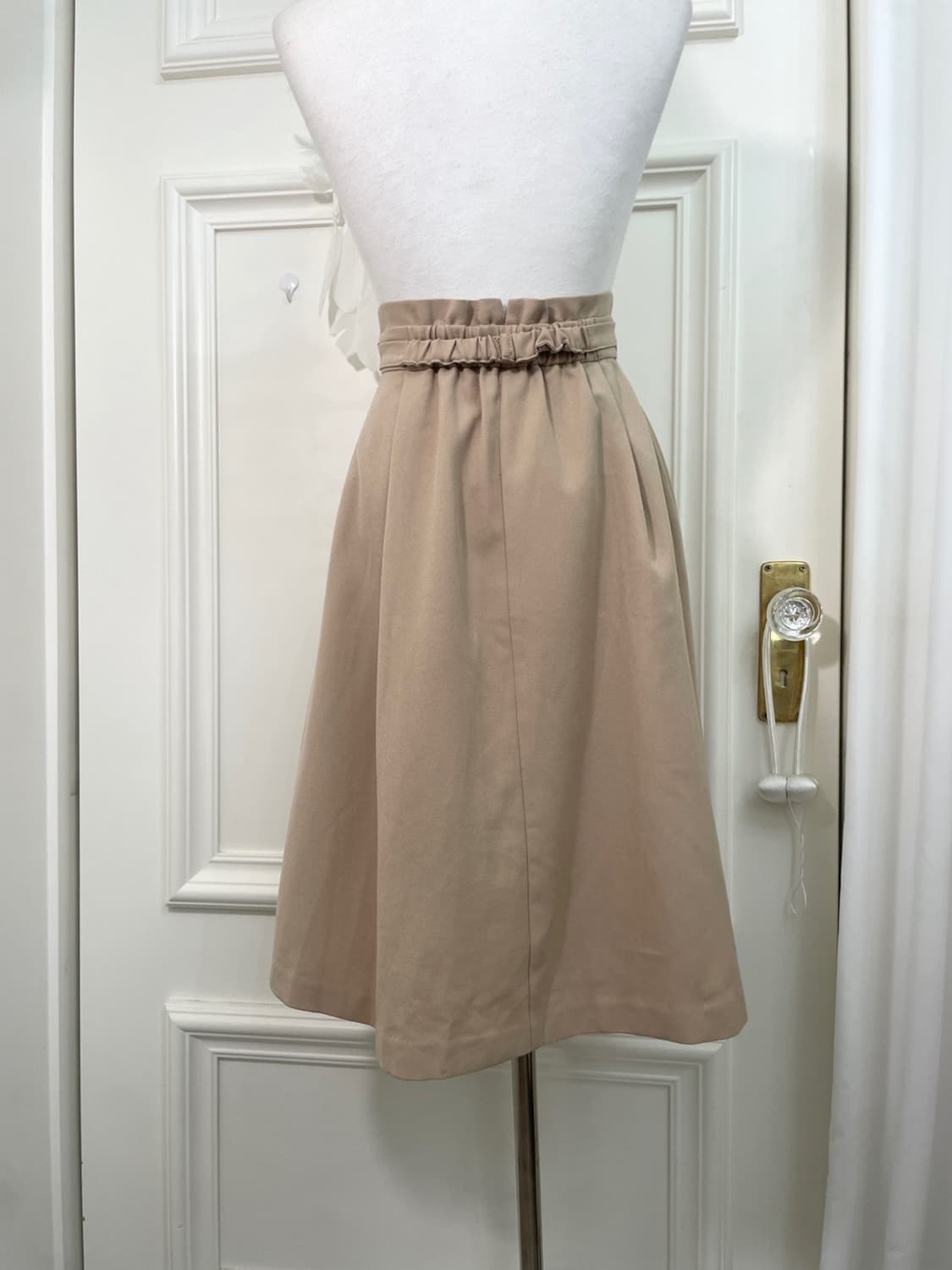 beige pearl belt pleats midi skirt 상품이미지4