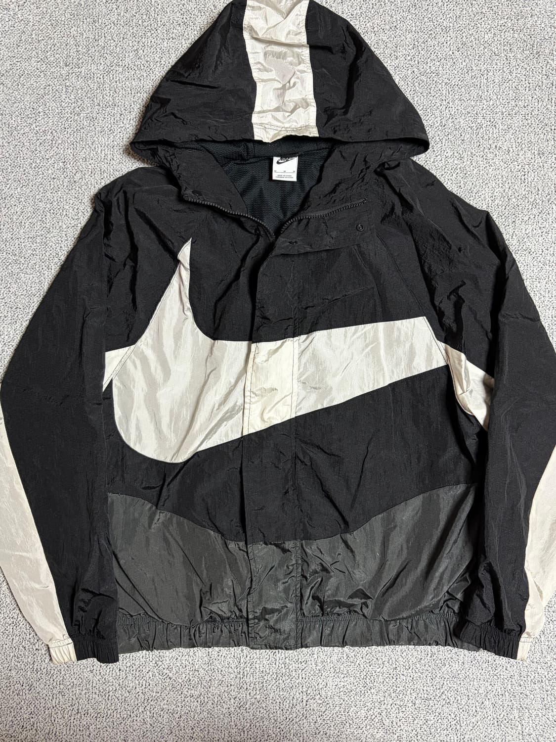 나이키 오버핏 바람막이 상품이미지2