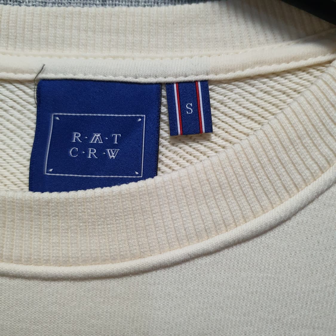 로맨틱크라운 남성 맨투맨  상품이미지4