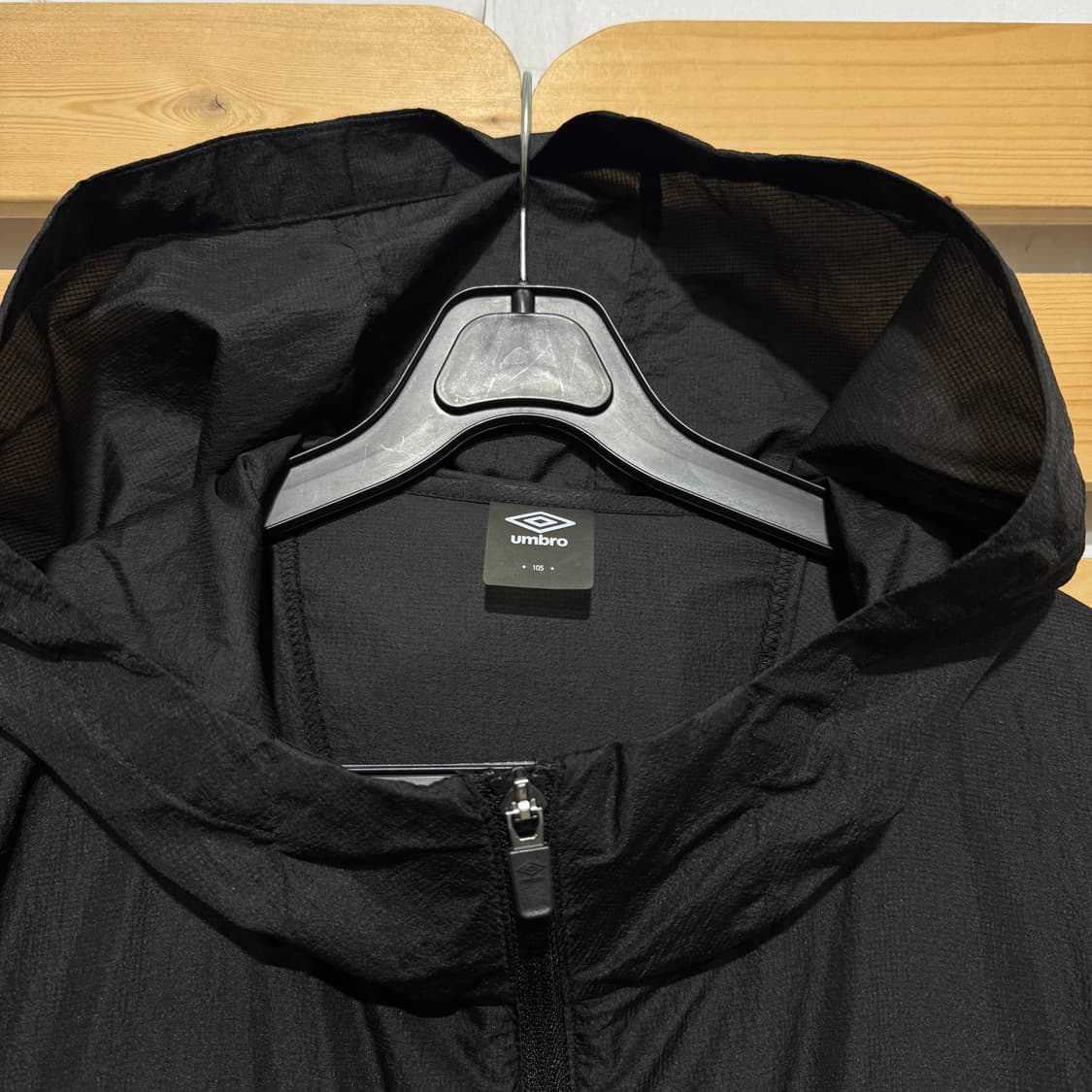 엄브로 바람막이 상품이미지4