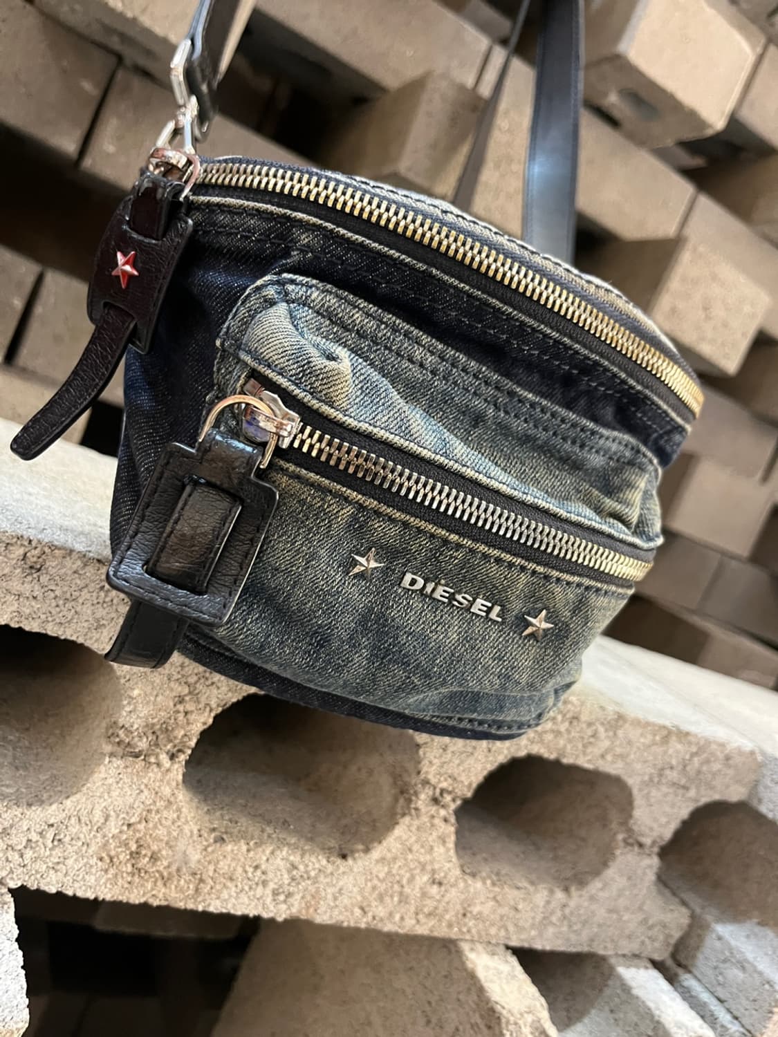 디젤 데님 크로스바디 백 상품이미지2