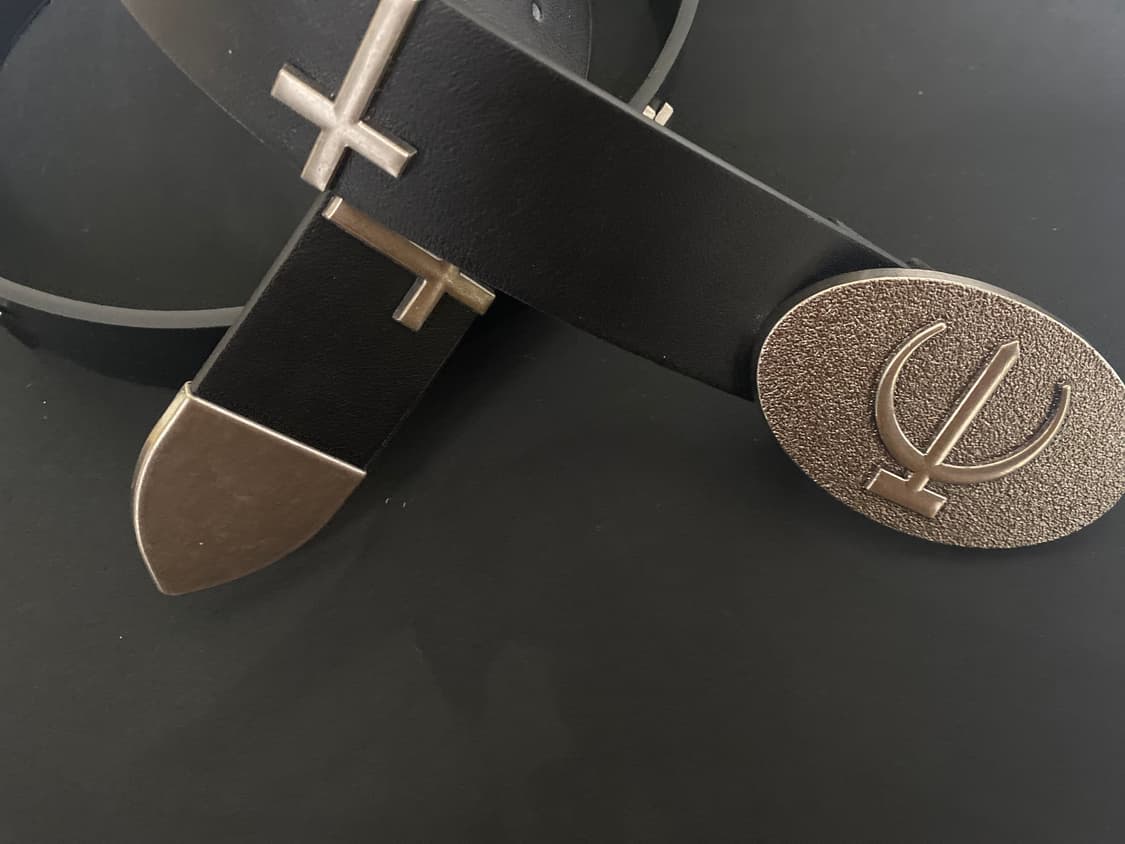 고딕 크로스 버클 레더 벨트 상품이미지1