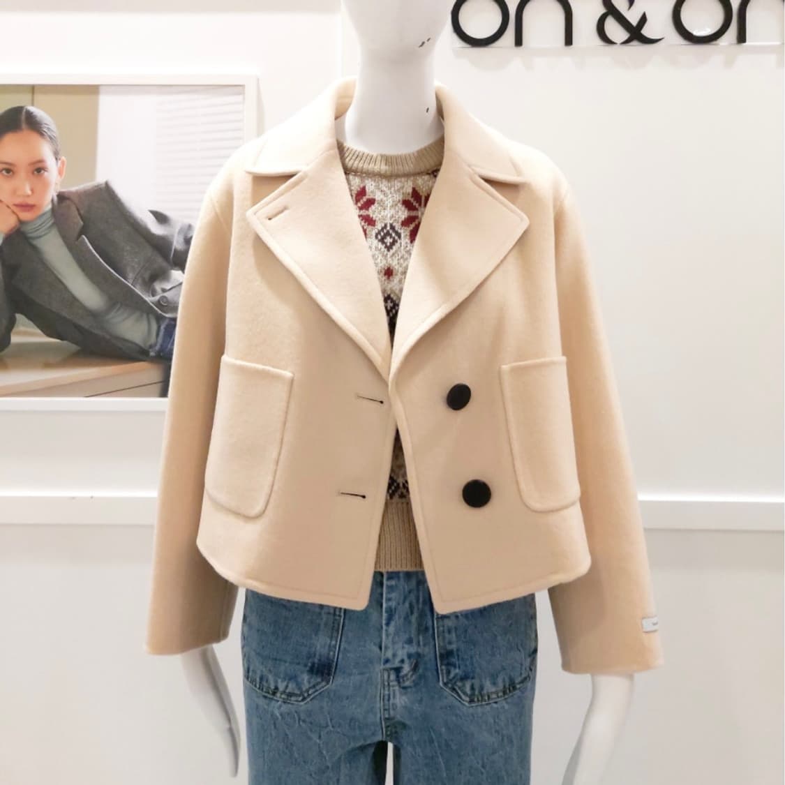 온앤온 더블 단추 숏 코트 상품이미지3