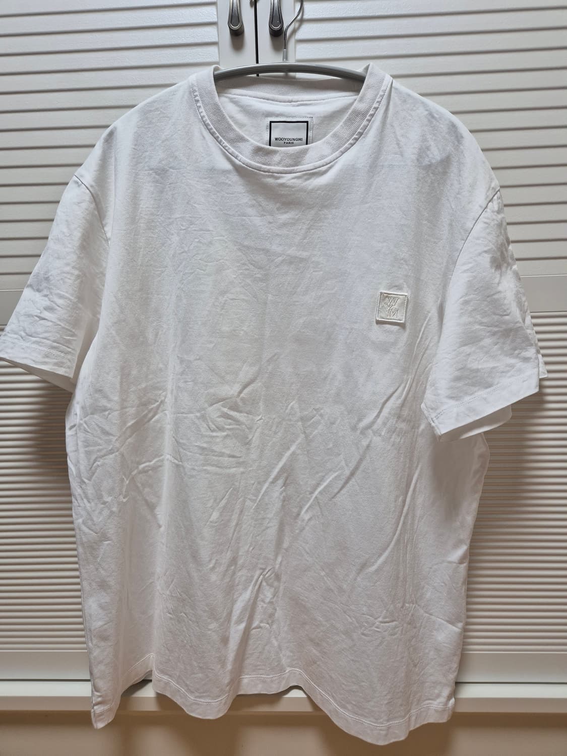 우영미 깃털 백로고 반팔 화이트 48 사이즈 L 상품이미지2