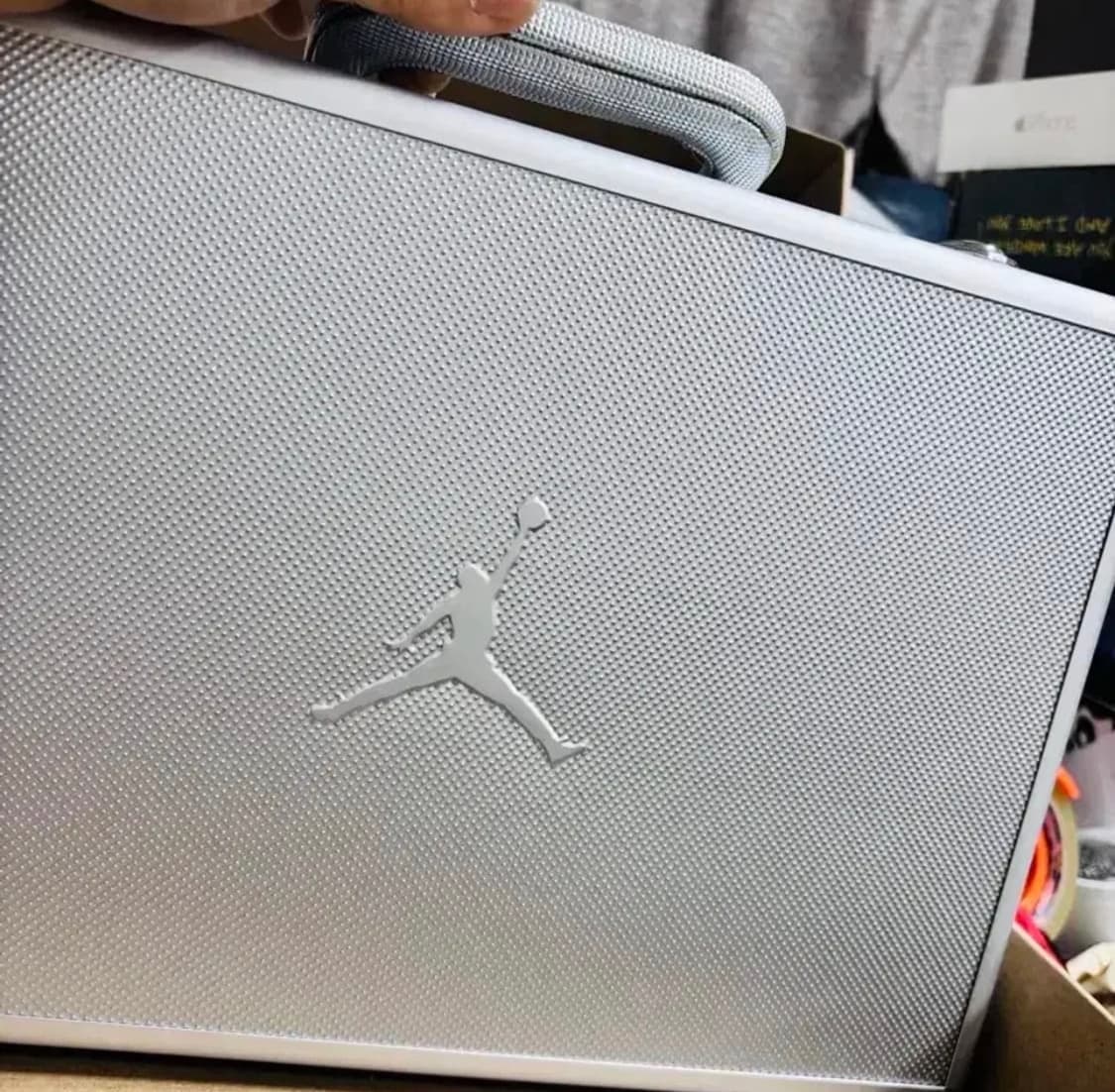 나이키 2001년 철가방 상품이미지1