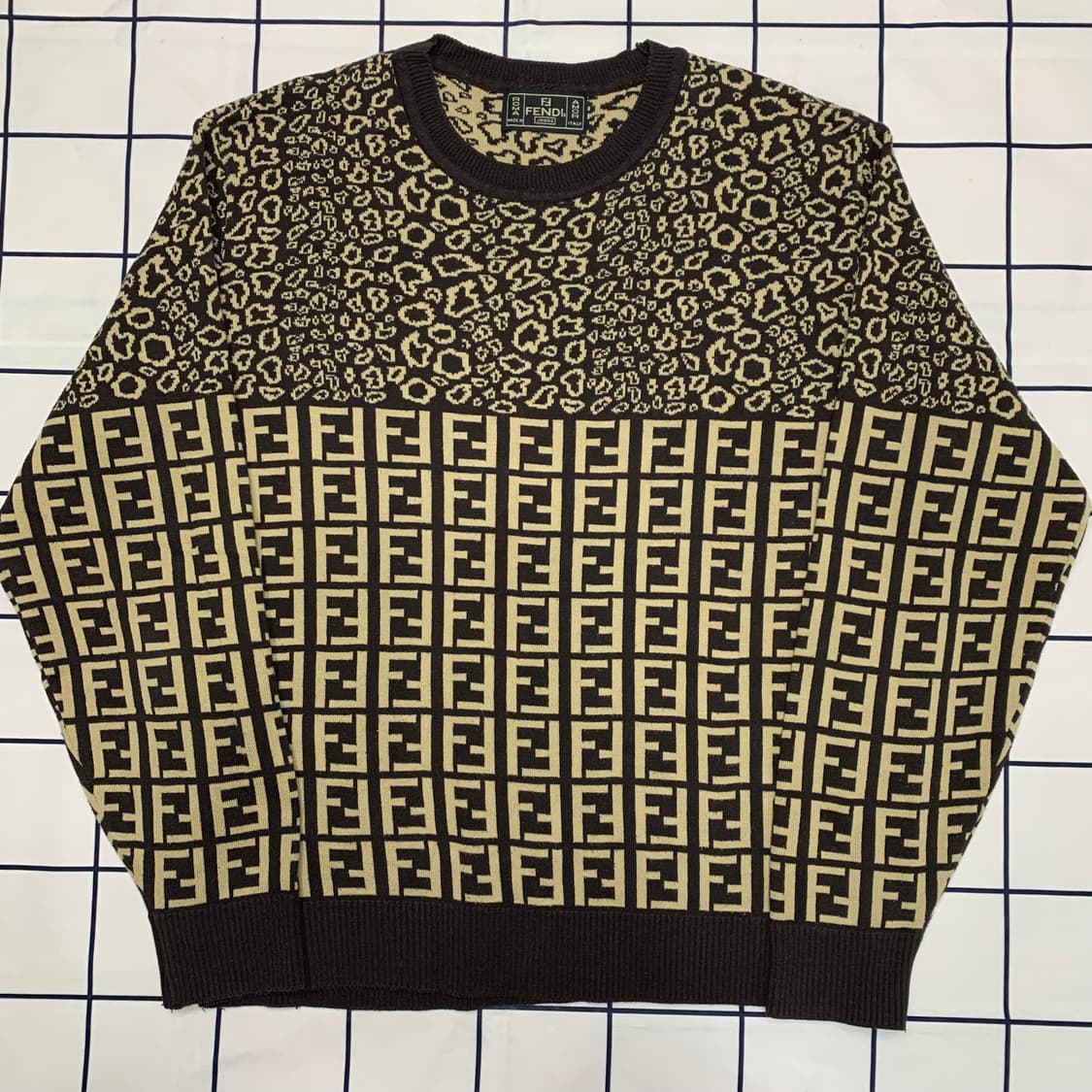 여성 펜디 쥬카 크롭니트(정품) 상품이미지1