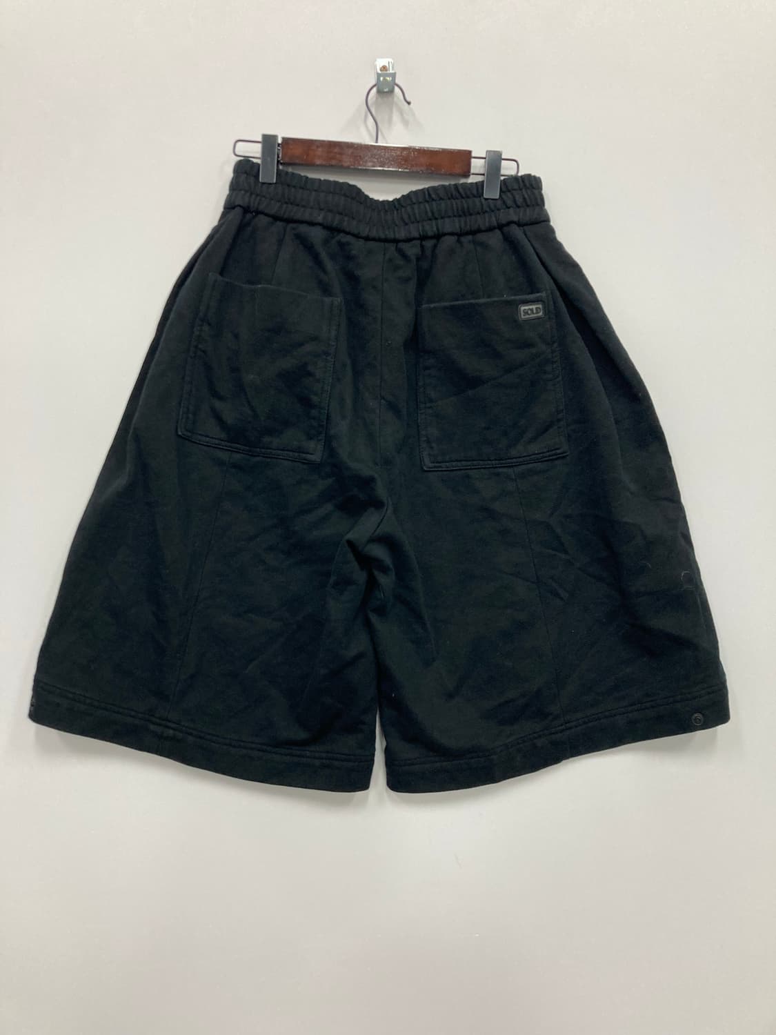 솔리드 핀턱 버뮤다 팬츠 상품이미지2