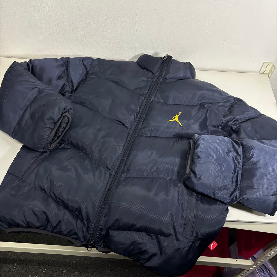 XL 나이키 조던 네이비 패딩점퍼 상품이미지1