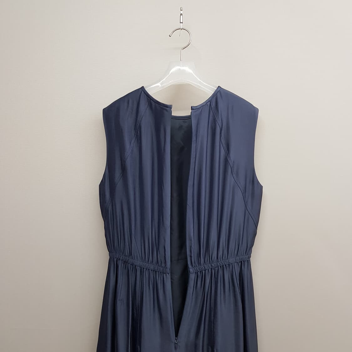 KUHO 구호 2023 슬리브리스 셔링 롱 원피스 4사이즈 상품이미지7