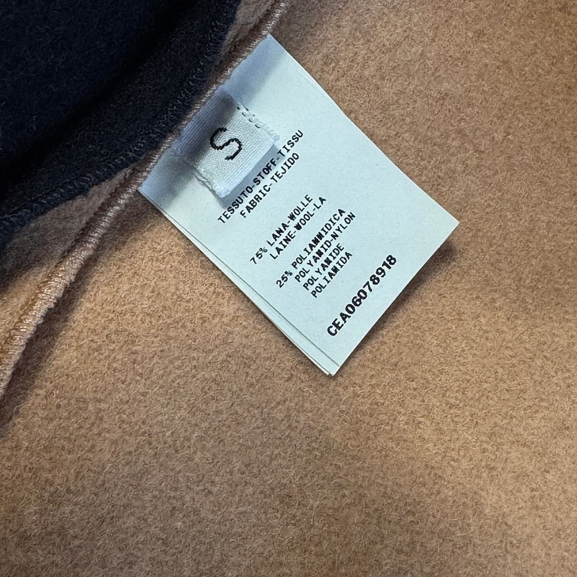 세드릭샬리에 배색 오버 케이프 코트 상품이미지4