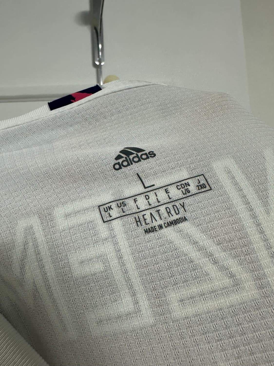 아디다스 21-22 레알마드리드 어센틱 벤제마 유니폼 상품이미지4