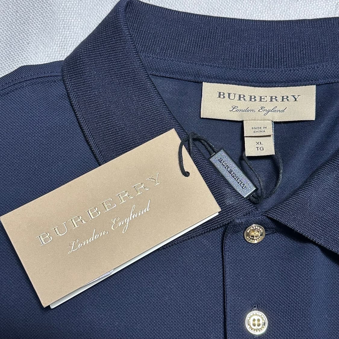 XL 버버리 금장로고 네이비 카라 긴팔 티셔츠 상품이미지4