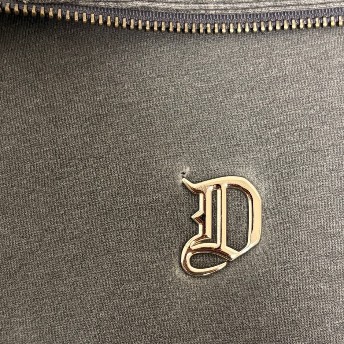 오도어 터틀넥 차콜 집업 상품이미지5