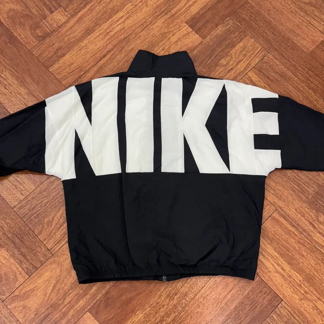 L 나이키 스타팅파이브 빅로고 블랙 바람막이 자켓  상품이미지1