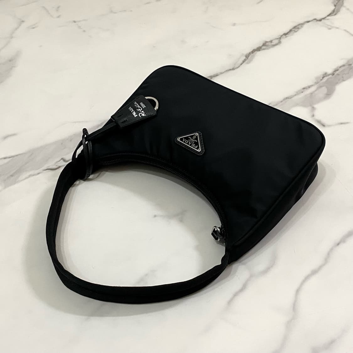 프라다 리에디션 2000 리나일론 숄더백 블랙 1NE515 상품이미지4