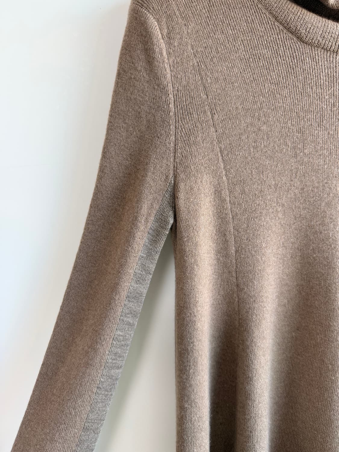 한섬 타임 브라운 폴라 &후드 니트 free 상품이미지7