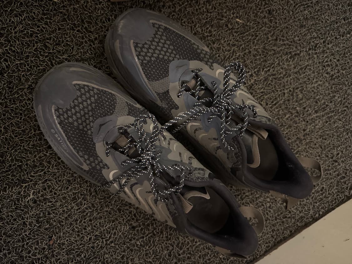 Hoka x Satisfy Clifton LS Forged Iron Bl 상품이미지4