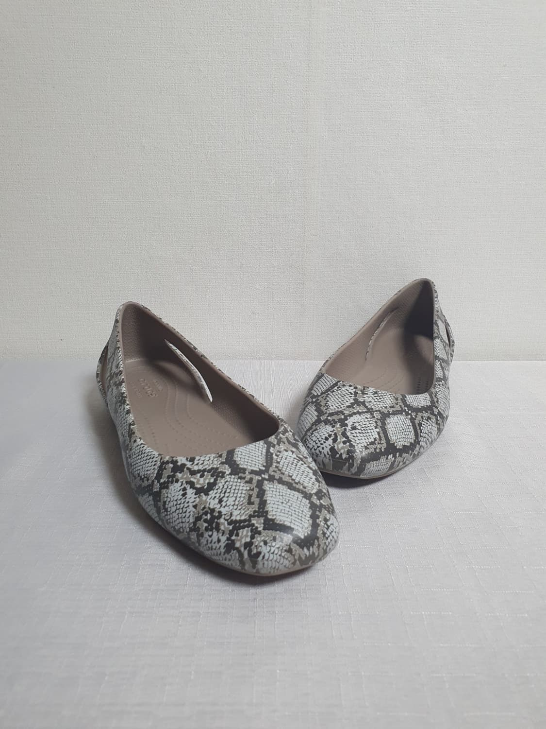 230mm 크록스 슬론 그래픽 플랫슈즈 머쉬룸 상품이미지1