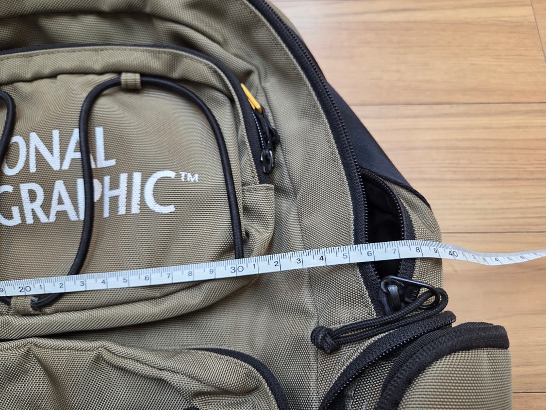내셔널지오그래픽 유틸리티 백팩입니다. 품번은 N183ABG160입니다.  상품이미지4