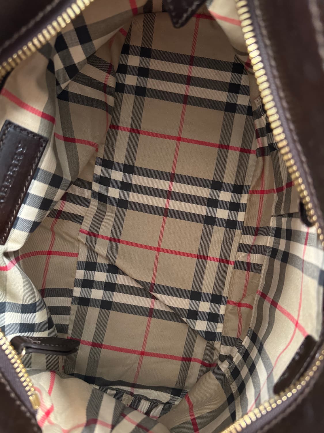 버버리 초코브라운 레더 숄더백 상품이미지5